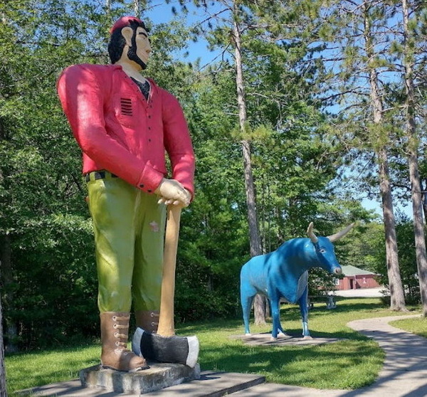 Paul Bunyan Lookout (Paul Bunyan & Babe The Blue Ox) - Recent Photo As Of 2022 From Web Site (newer photo)